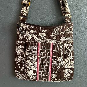 Retired Vera Bradley Imperial Toile Crossbody - Winter 2009